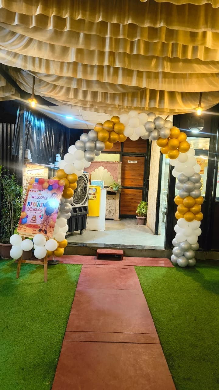 CHAV Restaurant — Birthday arch